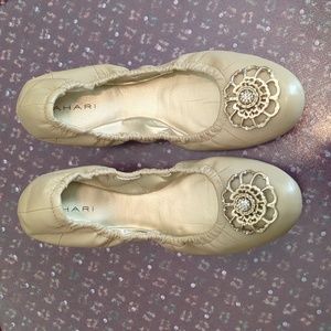 Tahari Vanna Ballet Flats, size 8 1/2